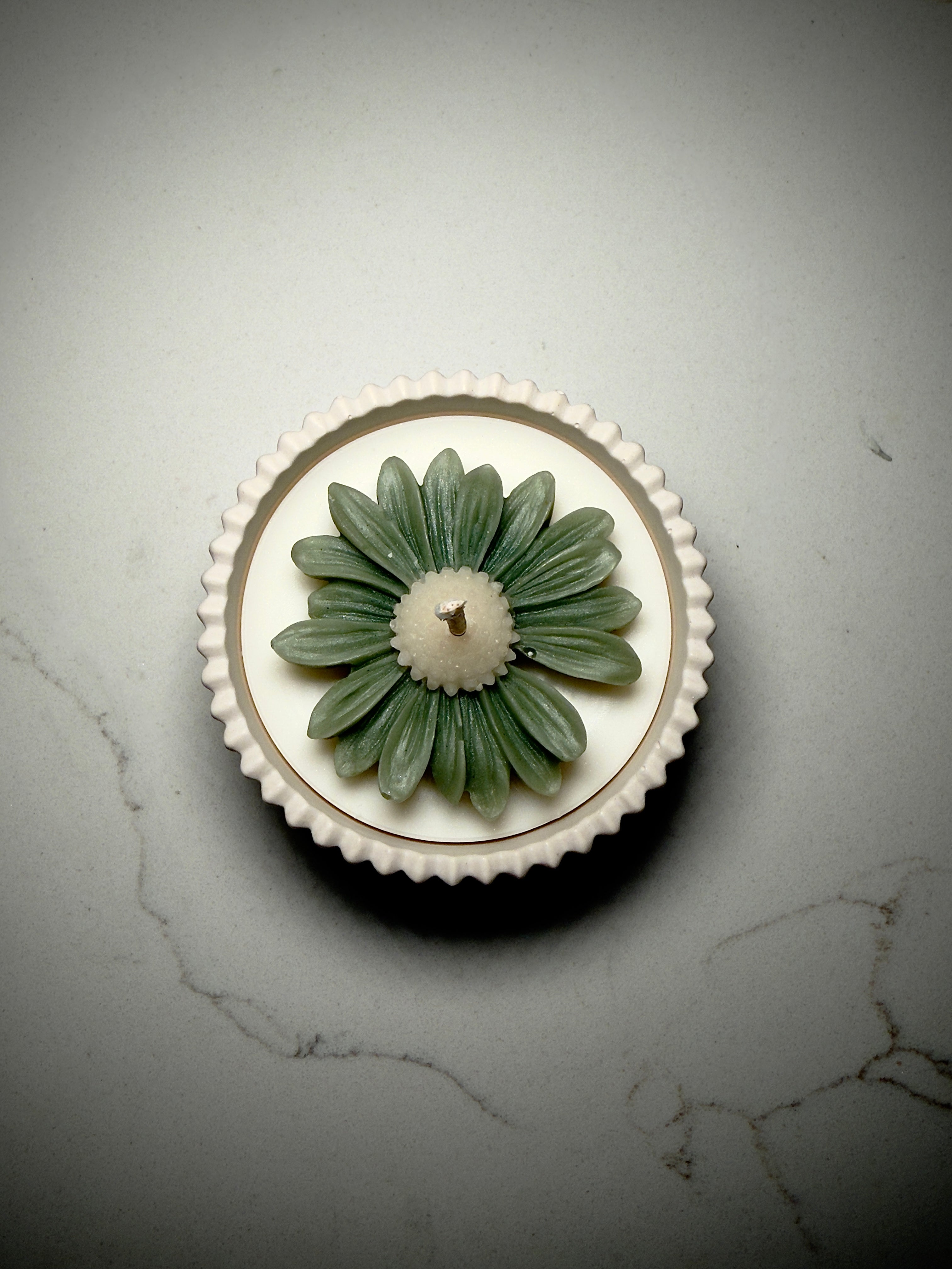 Handmade Jesmonite Jar - Natural | Organic Soy Candle | Sage Green Daisy