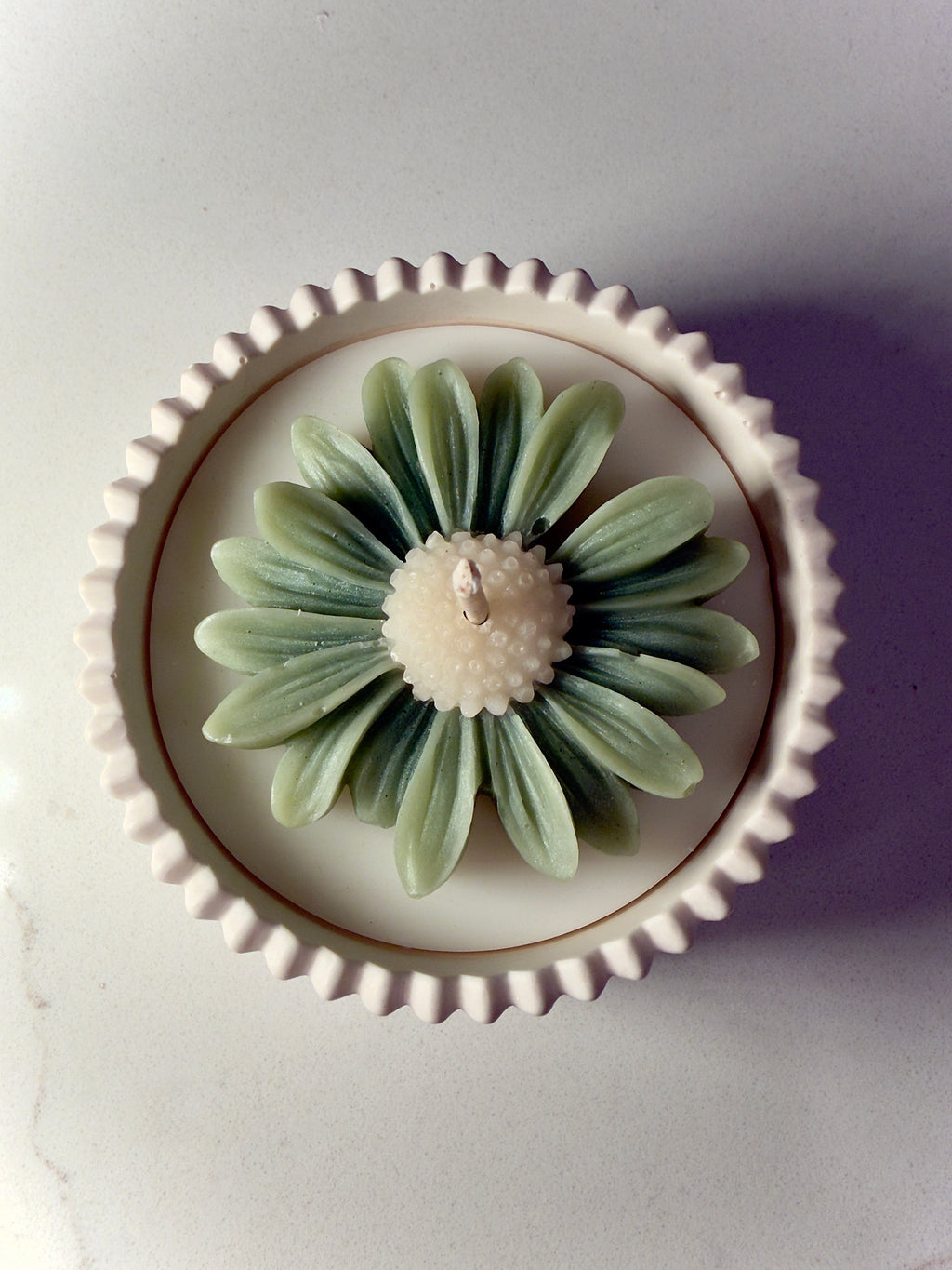 Handmade Jesmonite Jar - Natural | Organic Soy Candle | Sage Green Daisy